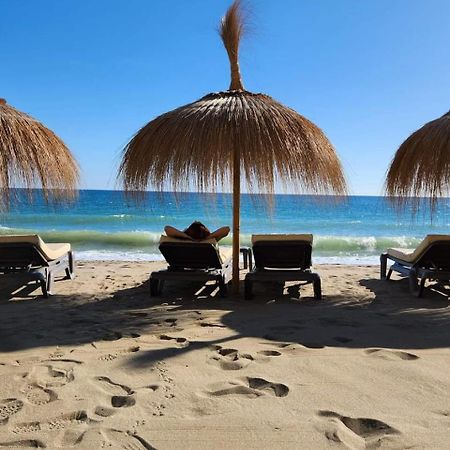 Apartment Beachfront Accommodation Estepona Esterno foto