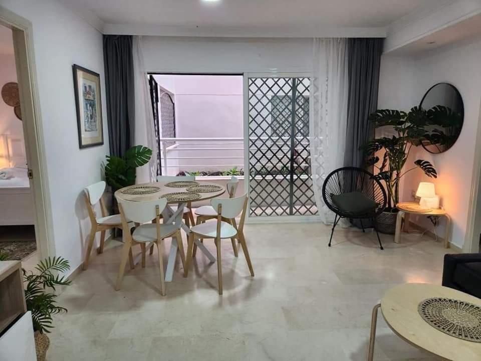 Apartment Beachfront Accommodation Estepona Esterno foto